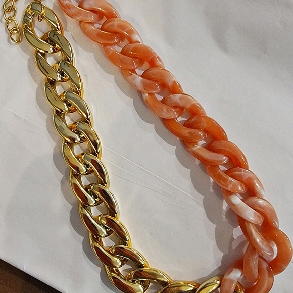 #Lascana Resin Bi-Color Coral Gold Asymmetrical Chunky Chain Necklace - Picture 3 of 6
